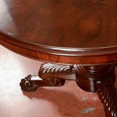 Round Center Table in Walnut with Three Victorian Style Carved Feet-RAQ-2034149