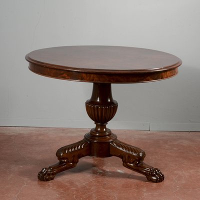 Round Center Table in Walnut with Three Victorian Style Carved Feet-RAQ-2034149