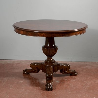 Round Center Table in Walnut with Three Victorian Style Carved Feet-RAQ-2034149