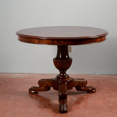 Round Center Table in Walnut with Three Victorian Style Carved Feet-RAQ-2034149