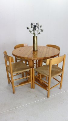 Round Pinewood Dinning Table in the style of Rainer Daumiller, Denmark, 1970s-DT-2026160