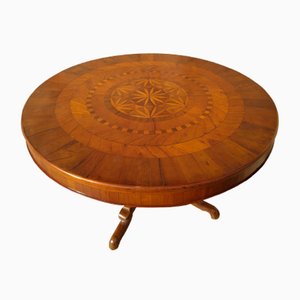 Round Table-KIM-1058002