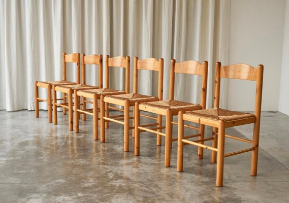 Rustic Chalet Chic Chairs in Pine and Rush by Vico Magistretti, 1970s, Set of 6-FEW-2028647