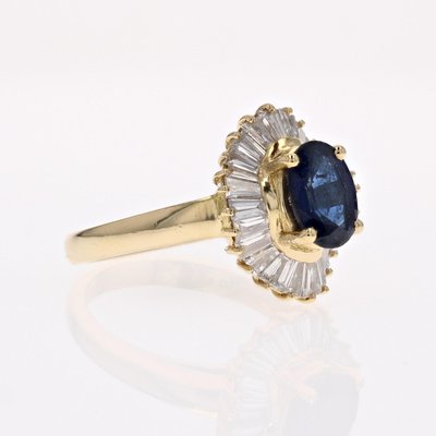 Sapphire Trapeze Cut Diamonds 18 Karat Yellow Gold Ring, 1980s-OLU-2042372