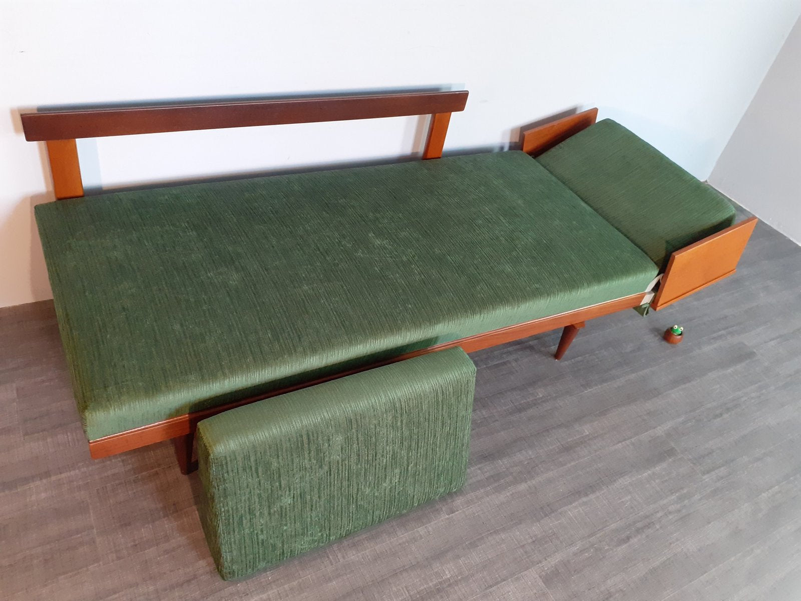 Scandinavian Daybed Sofa in Teak & Green Fabric by Ingmar Relling for Ekornes, 1960s