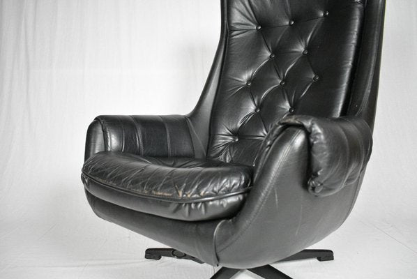 Scandinavian Leather Armchair by Peem, 1970s-TZ-792198