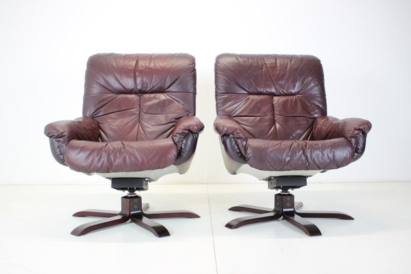 Scandinavian Leather Swivel Chairs with Footrest, 1970s, Finland, Set of 3-TZ-1117898