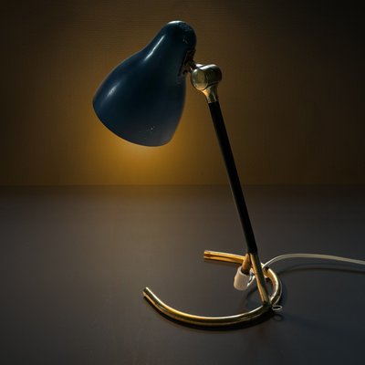 Scandinavian Modern Få 501 Table Lamp in Brass and Steel, 1950s-LIV-2021839