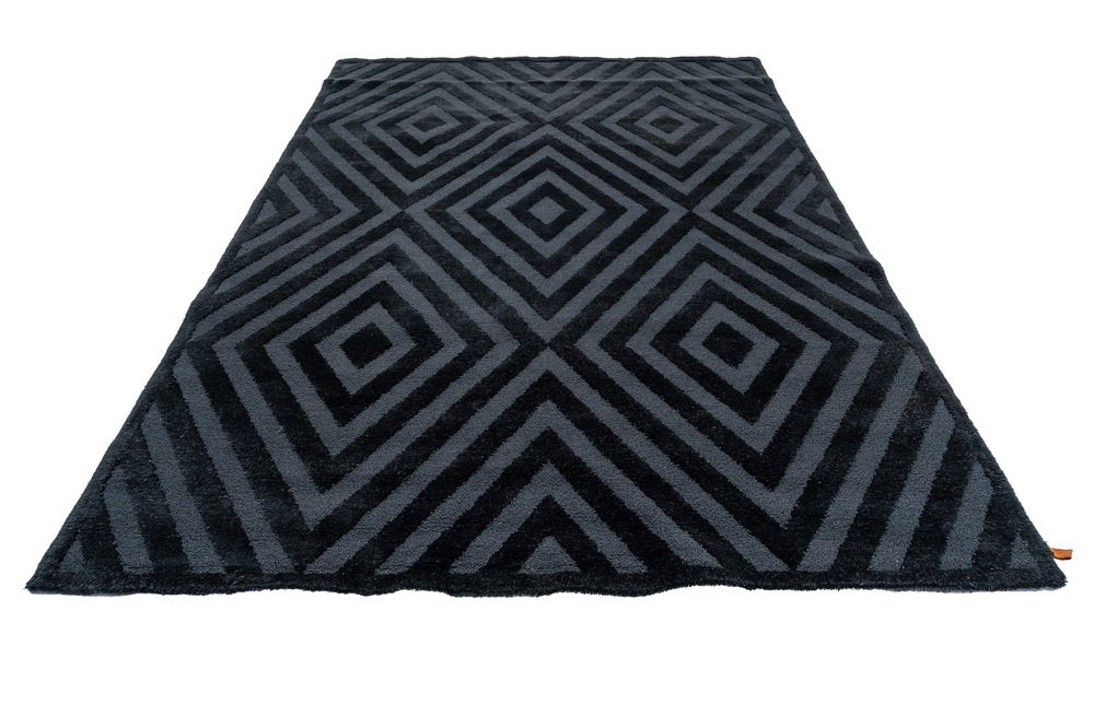 Scandinavian modern hand tufted rug by Gunilla Lagerhelm Ullberg & Maja Johansson for Kasthall. 295x200 cm (116 x 79 in).