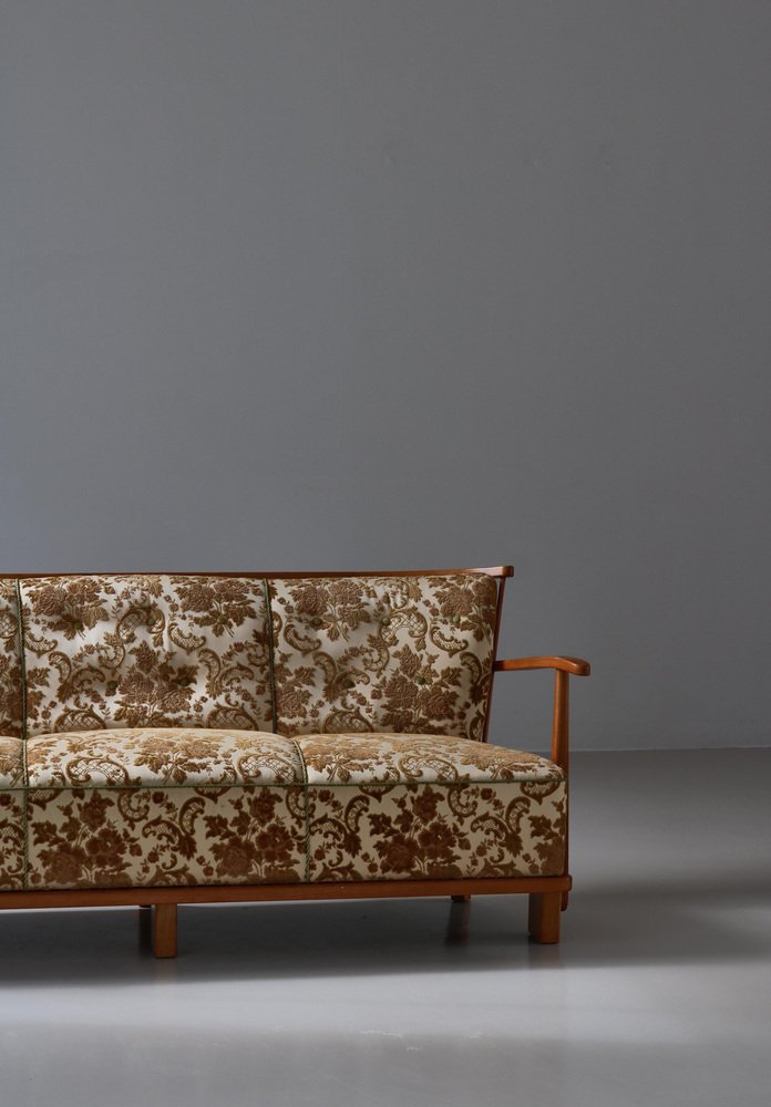 Scandinavian Modern Sofa Model 1590 in Elm attributed to Fritz Hansen, 1940s