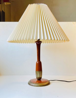 Scandinavian Modern Table Lamp in Walnut and Brass, 1950s-LCR-1034748