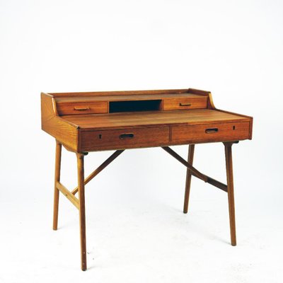 Scandinavian Modern Teak Desk attributed to Arne Wahl Iversen for Vinde Mobler, 1960s-MH-1781001