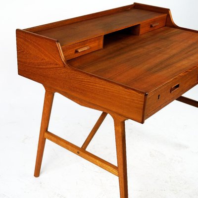 Scandinavian Modern Teak Desk attributed to Arne Wahl Iversen for Vinde Mobler, 1960s-MH-1781001