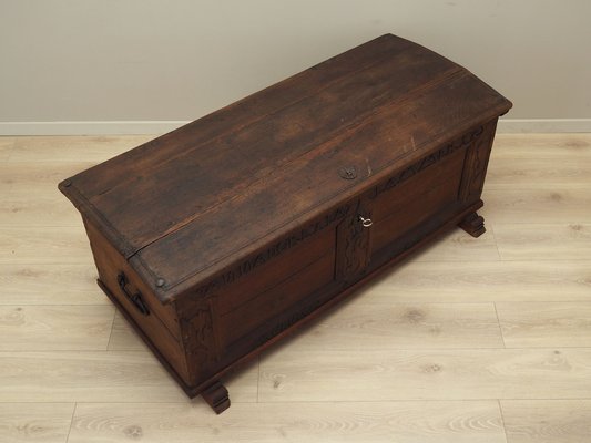 Scandinavian Oak Chest, 18th Century-VND-1791678