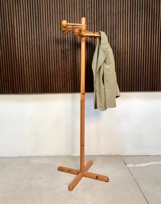 Scandinavian Sculptural Pine Wood Coat Rack with Rotatable Ball-Shaped Hooks, 1970s-JP-1000318