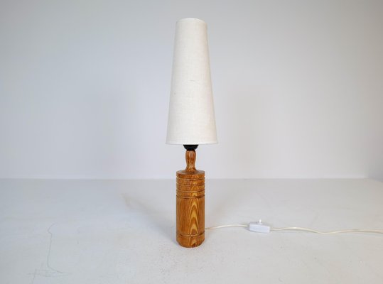 Scandinavian Sculptural Table Lamp in Pine, 1970s-UYK-1300667