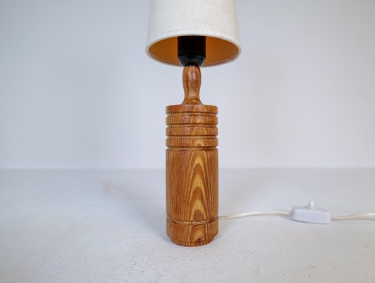 Scandinavian Sculptural Table Lamp in Pine, 1970s-UYK-1300667