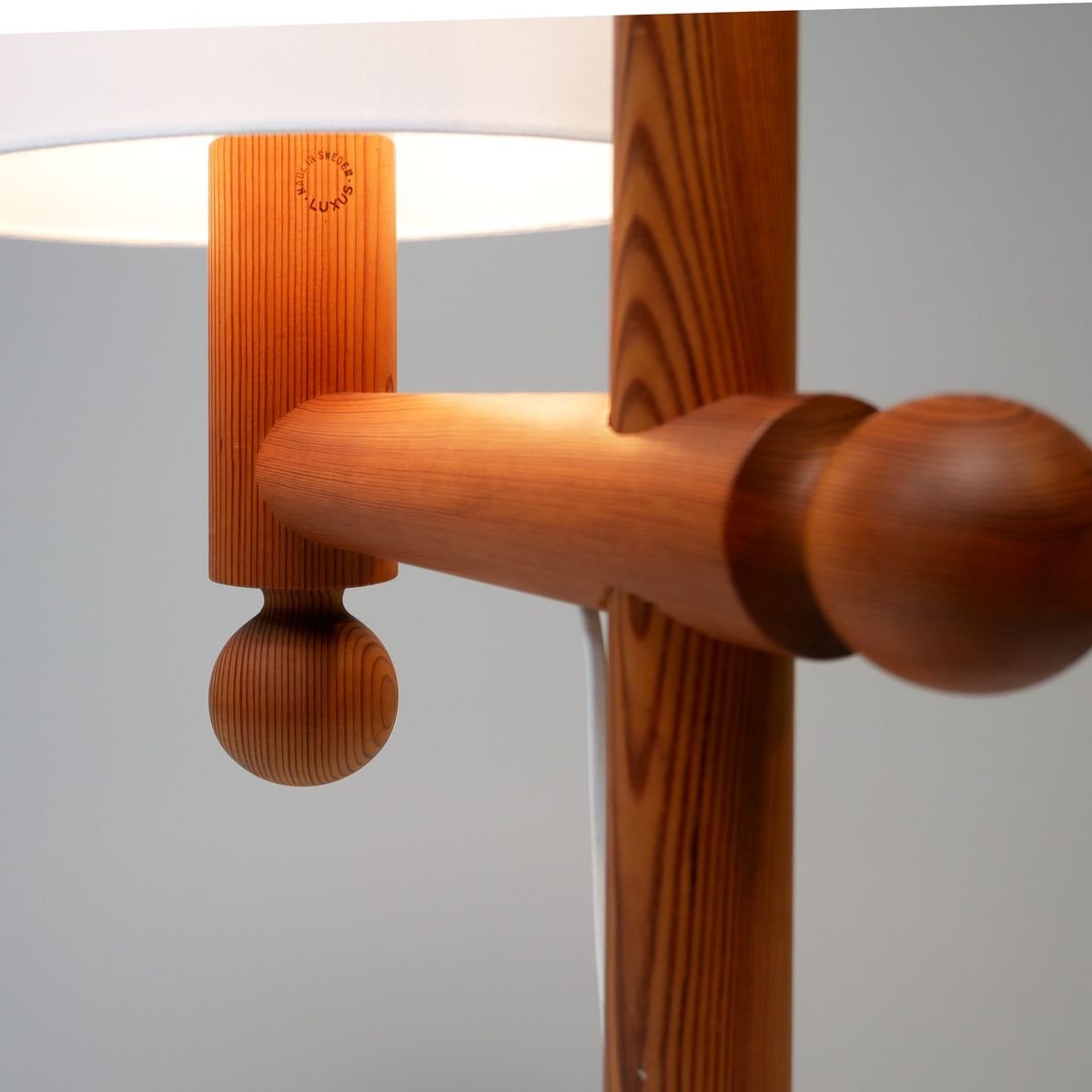 Scandinavian Solid Pine Pinus Floor Lamp by Uno & Östen Kristiansson for Luxus, 1970s