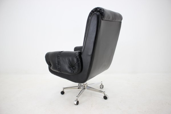 Scandinavian Style Leather Office Swivel Armchair, 1970s-TZ-1232037