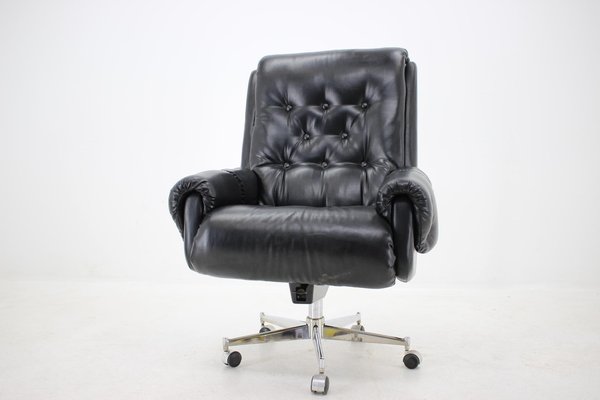 Scandinavian Style Leather Office Swivel Armchair, 1970s-TZ-1232037