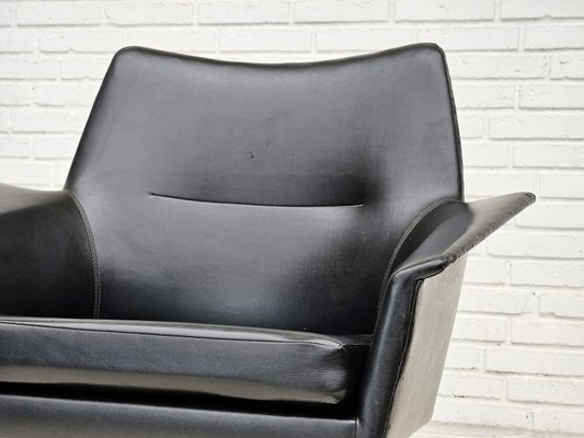 Scandinavian Swivel Chair in Artificial Leather with Cast Aluminum Base, 1950s-TMW-2023398