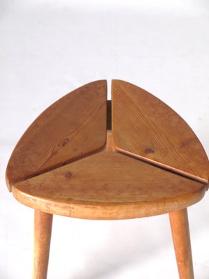 Scandinavian Tripod Pinewood and Beech Stool, 1950s-MB-570012