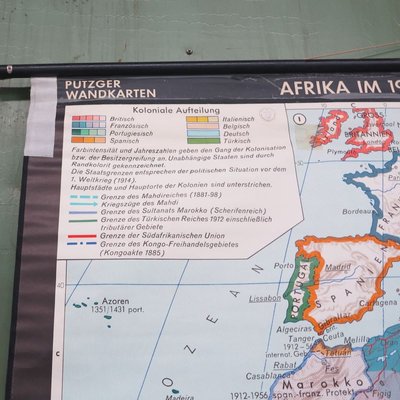 School Wall Map of Africa by Leisering & Schulze for Velhagen & Klasing, 1950s-WK-674071