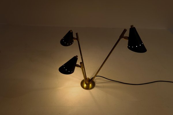 Sculpture Italian Modern Brass and Metal Table Lamp in the style of Stilnovo, 1980s-UYK-1371217