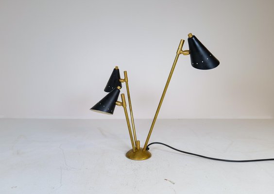 Sculpture Italian Modern Brass and Metal Table Lamp in the style of Stilnovo, 1980s-UYK-1371217