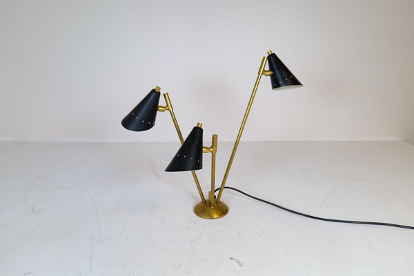 Sculpture Italian Modern Brass and Metal Table Lamp in the style of Stilnovo, 1980s-UYK-1371217