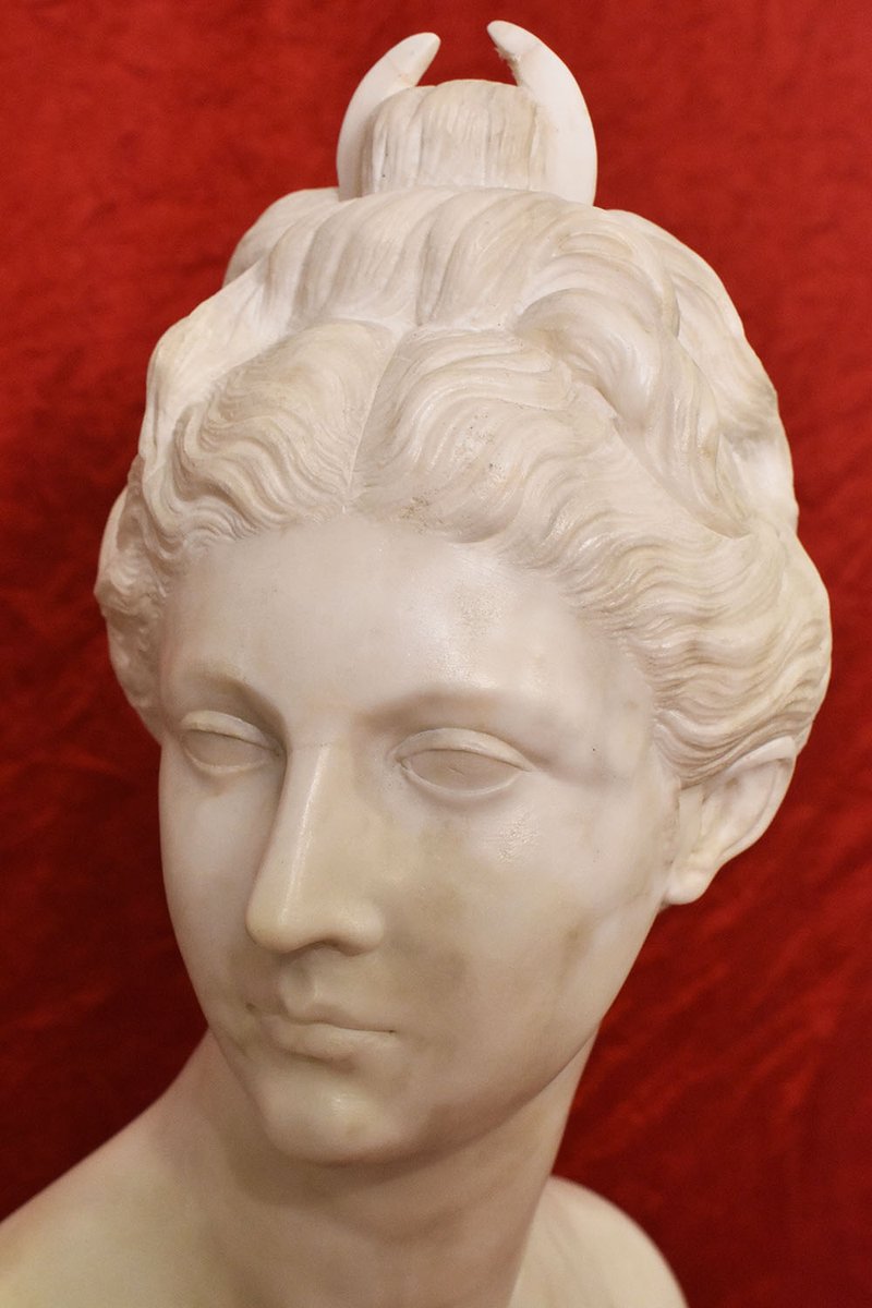 Sculpture of Diana the Huntress, 19th Century, Marble