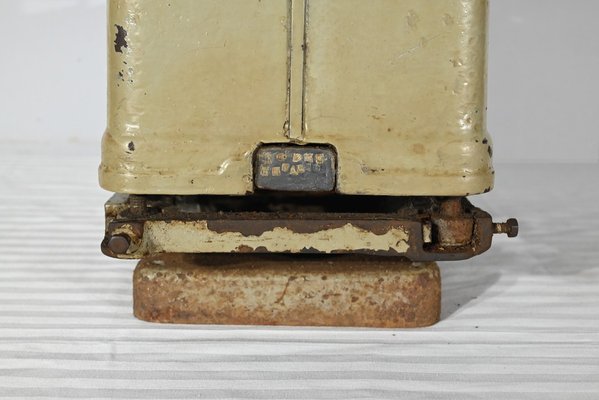 Semi-Automatic Scale in Bakelite, 1920s-RVK-1823663