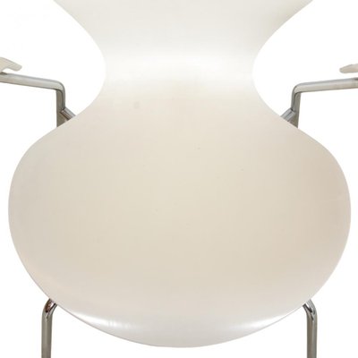 Series 7 3207 Armchair in White by Arne Jacobsen for Fritz Hansen, 1990s-MTD-1736665