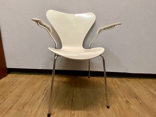 Series 7 Model 3207 Chair by Arne Jacobsen for Fritz Hansen-PYR-1800548