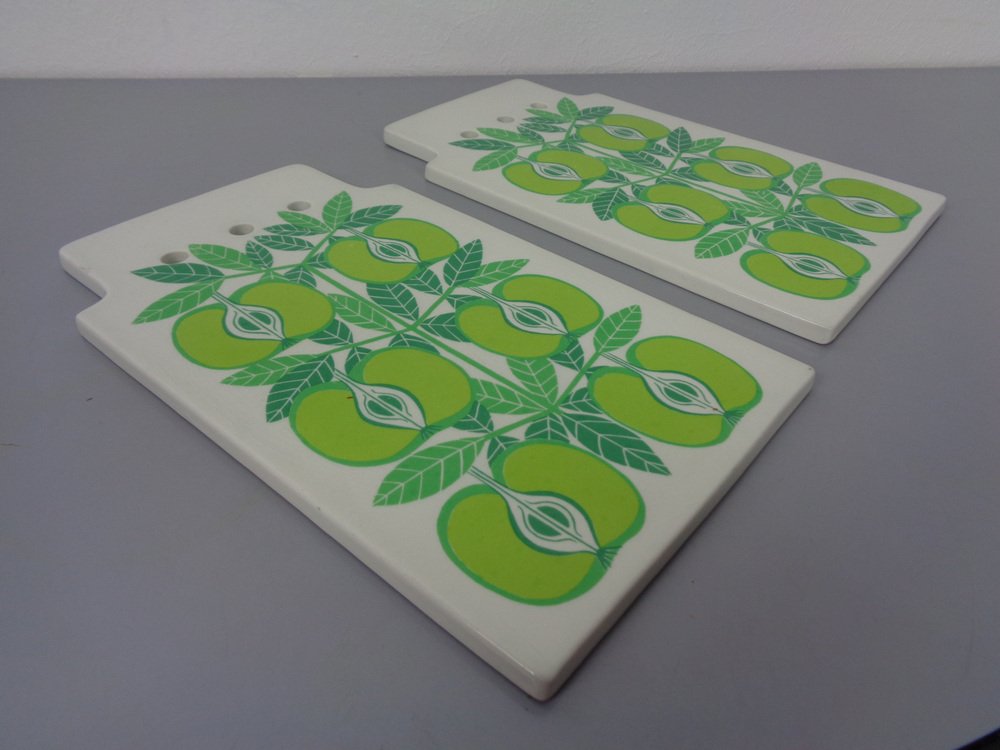 Serving Plates by Raija Liisa Uosikkinen for Arabia, 1960s, Set of 2