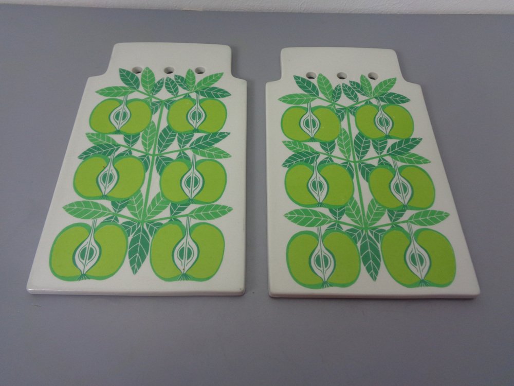 Serving Plates by Raija Liisa Uosikkinen for Arabia, 1960s, Set of 2