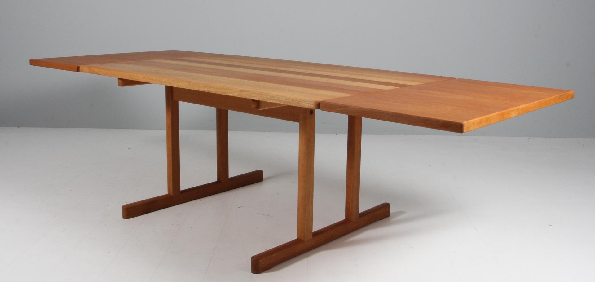 Shaker Dining Table Model 6286 attributed to Børge Mogensen for Fredericia, Denmark, 1970s