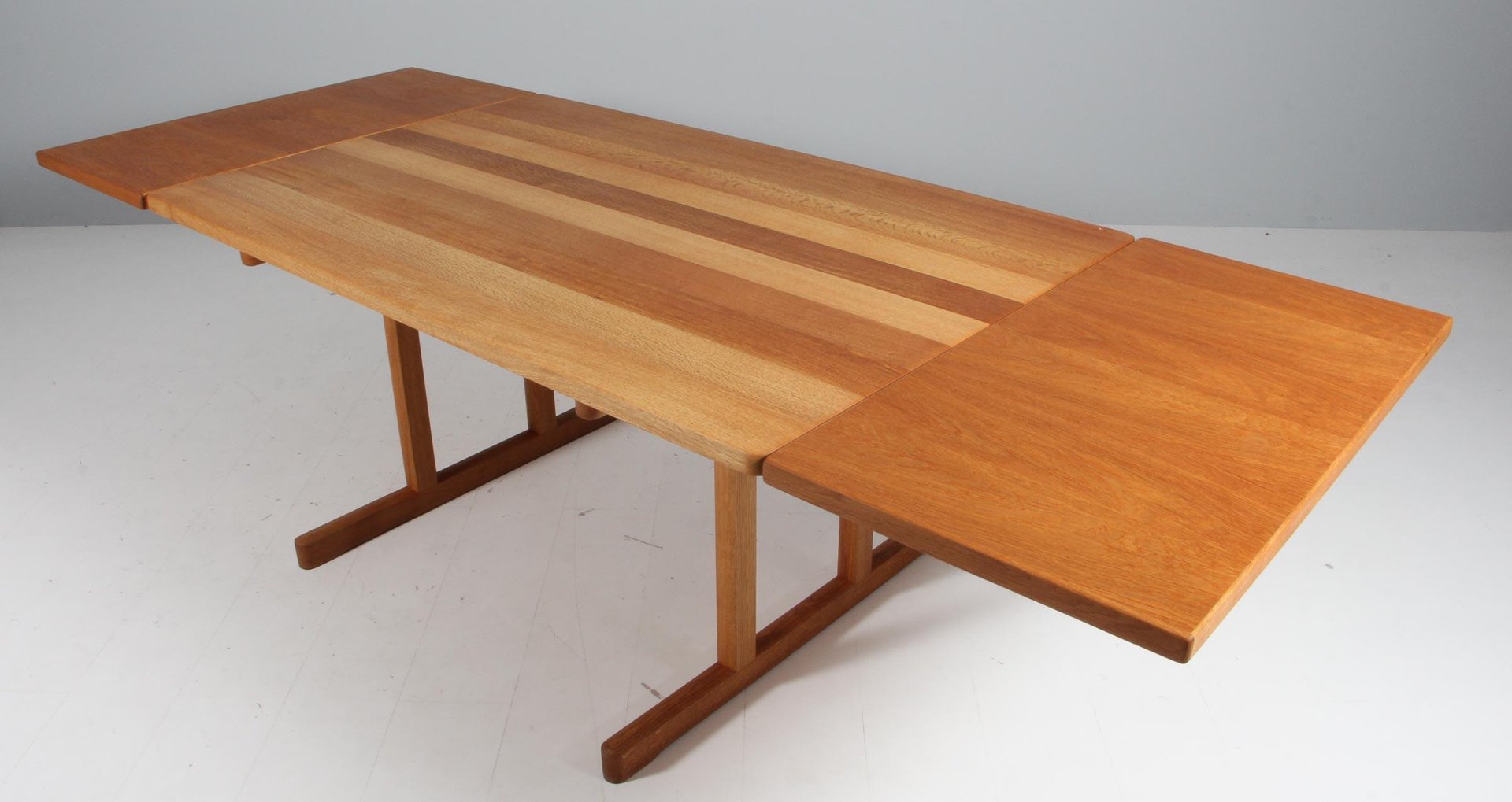 Shaker Dining Table Model 6286 attributed to Børge Mogensen for Fredericia, Denmark, 1970s