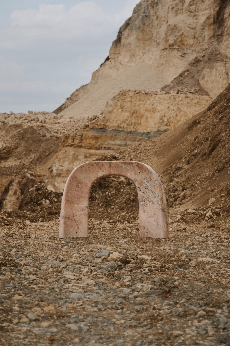 Shān Console by Marmi Serafini