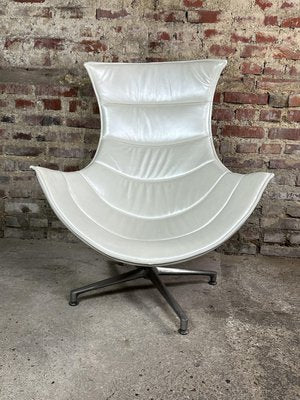 Shell Armchair in Pearly White Imitation Leather, 1980s-RWZ-2028264