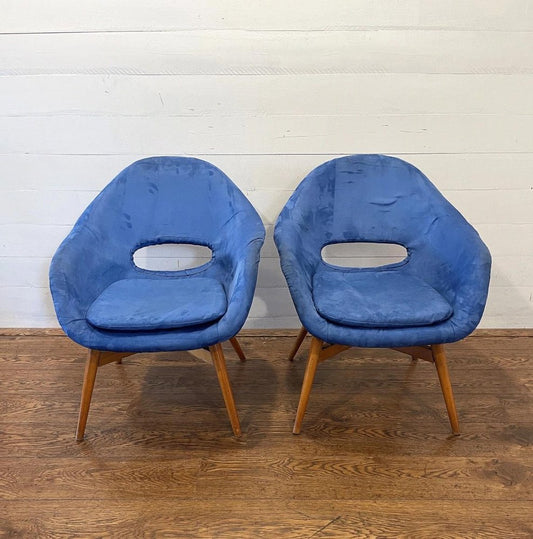 Shell Armchairs by Miroslav Navratil, Set of 2