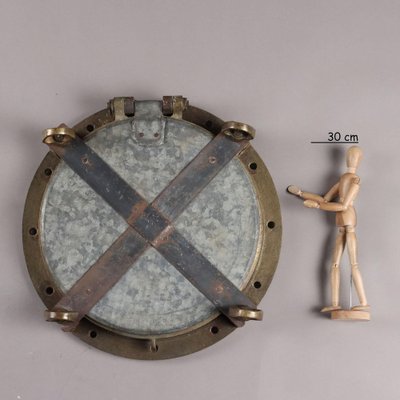 Ship Porthole in Iron-VMM-2040652