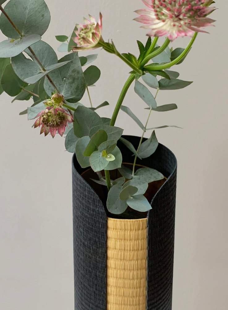 Shizen Vase by Astrid Hauton