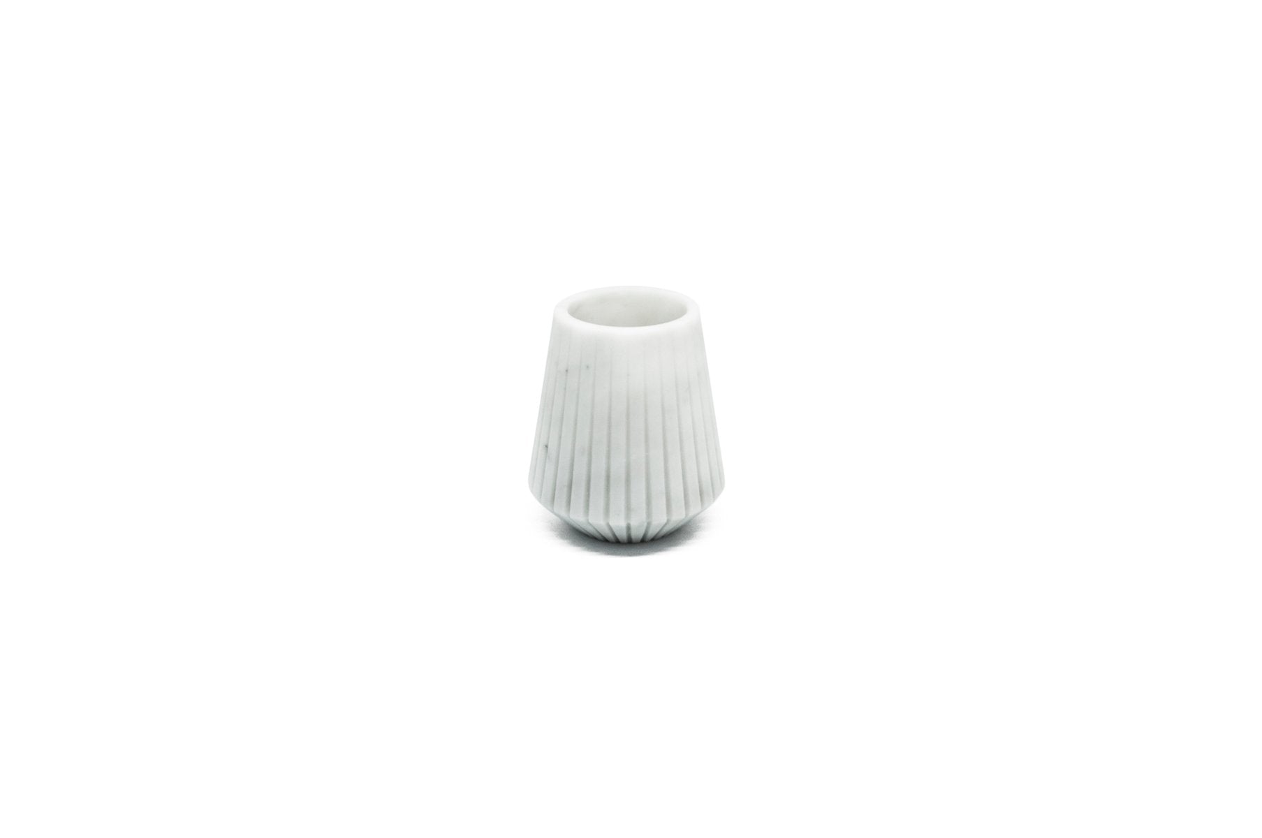 Short Vase in White Carrara Marble from Fiammettav Home Collection