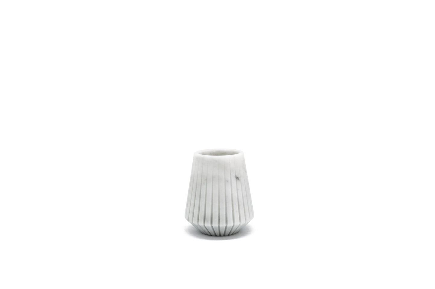 Short Vase in White Carrara Marble from Fiammettav Home Collection