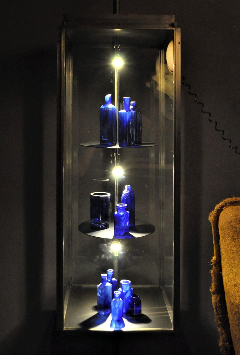 Showcase for Jewelry by Gianfranco Cavaglià