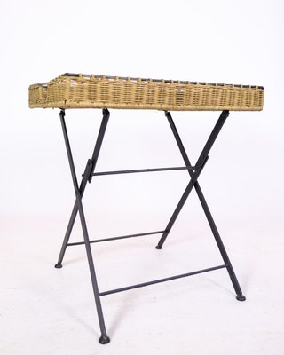 Side Table in Wicker Tray with Metal Legs, 1970s-UY-2020828