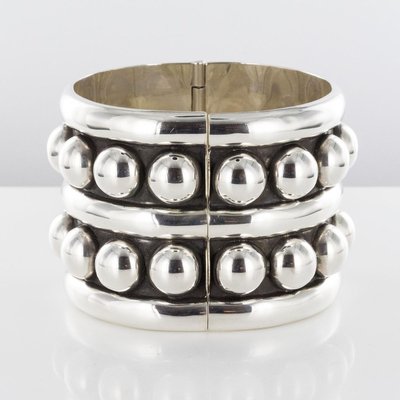 Silver Cuff Bracelet-OLU-896427