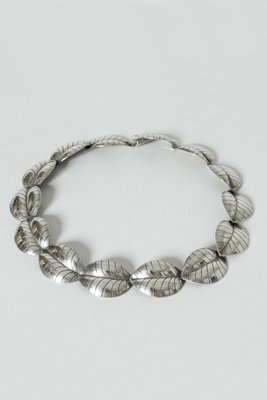 Silver Leaves Collier from Kaplans, 1957-NL-682363