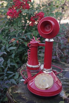 Sip Candle Phone in Red Plastic-KNM-847381